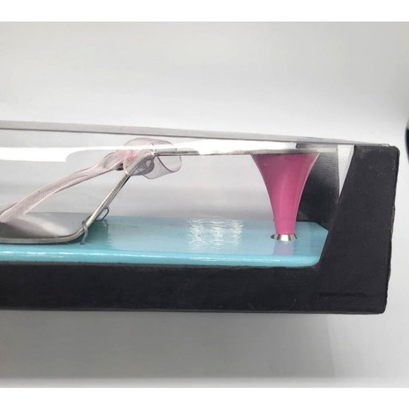 Pink High Heel Cake Server Magnetic Heel - Picture 2 of 6